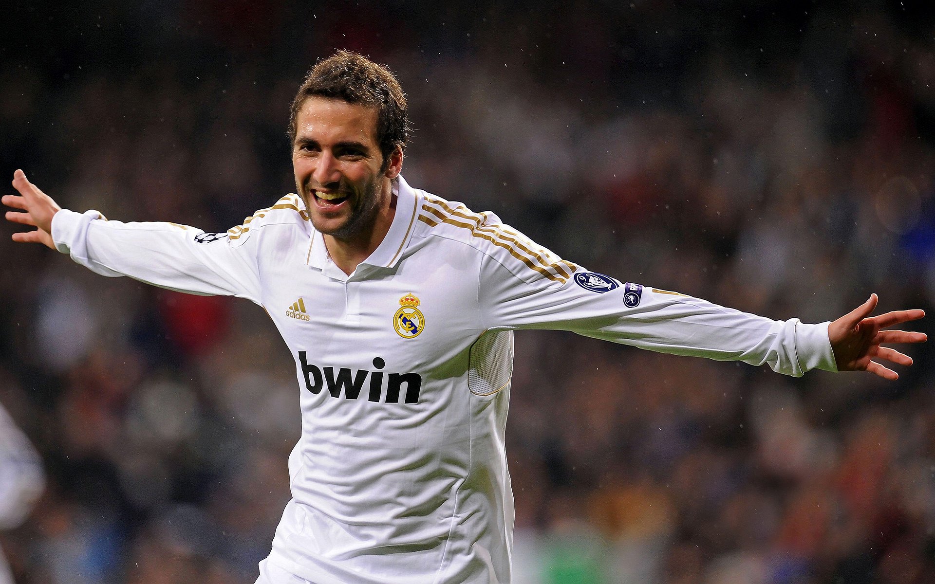 苏炳添刷新赛会纪录田径百米赛，苏炳添跑进百米决赛